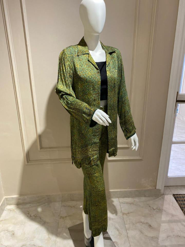 Handcrafted Elegance in Pure Silk