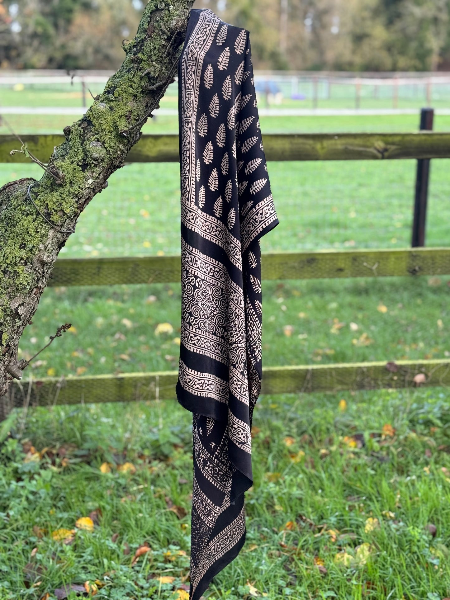 Pure Silk Vegetable Dye Scarf – Handcrafted Black Heritage Dupatta